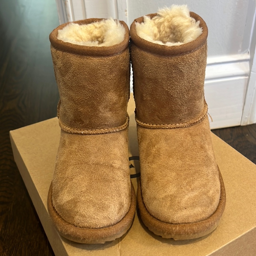 Ugg classic toddler boots